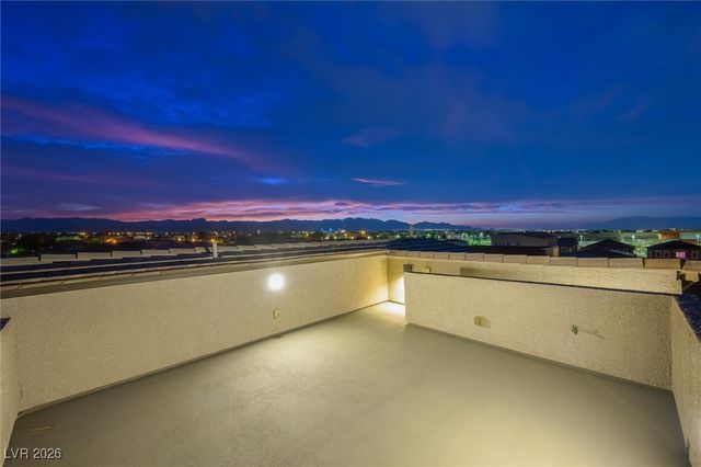 7085 Sunland Hills Avenue, Las Vegas, NV 89113