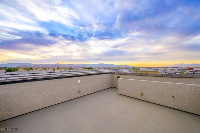 7085 Sunland Hills Avenue, Las Vegas, NV 89113