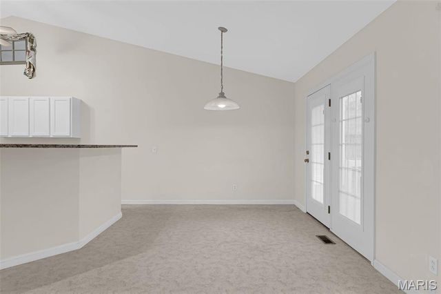 16 Hill Pointe Court, St Charles, MO 63303