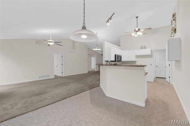 16 Hill Pointe Court, St Charles, MO 63303