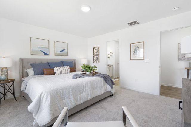 227 S Chesterfield Avenue, Rogersville, MO 65742