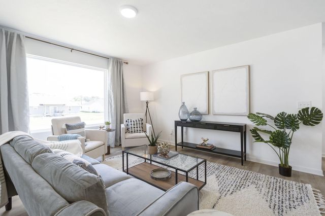 227 S Chesterfield Avenue, Rogersville, MO 65742