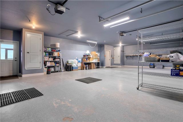 11498 Tony Mountain Road, Fayetteville, AR 72701