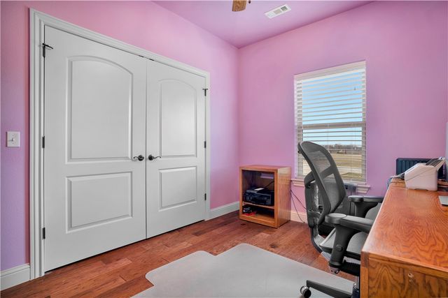 11498 Tony Mountain Road, Fayetteville, AR 72701