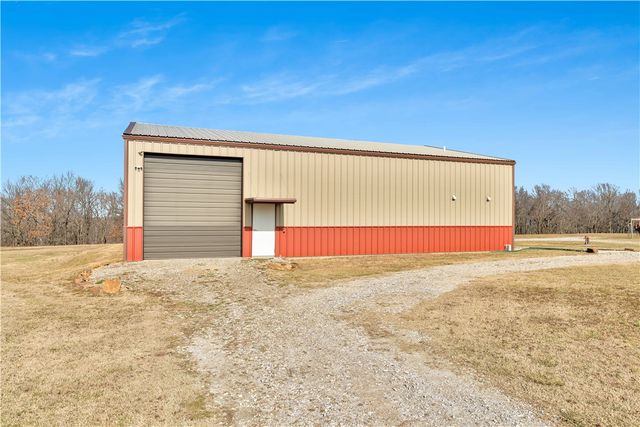 11498 Tony Mountain Road, Fayetteville, AR 72701