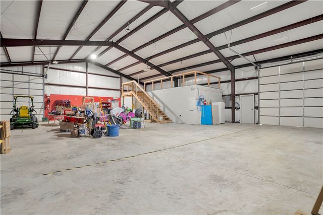 11498 Tony Mountain Road, Fayetteville, AR 72701