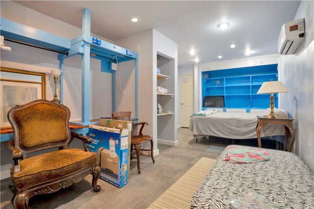 11498 Tony Mountain Road, Fayetteville, AR 72701