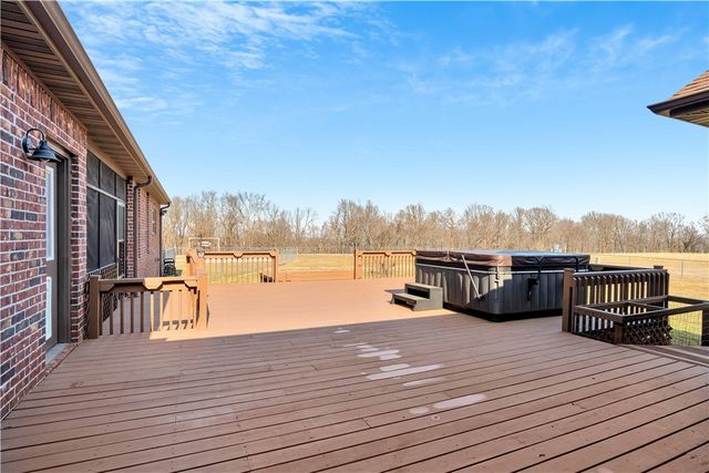 11498 Tony Mountain Road, Fayetteville, AR 72701