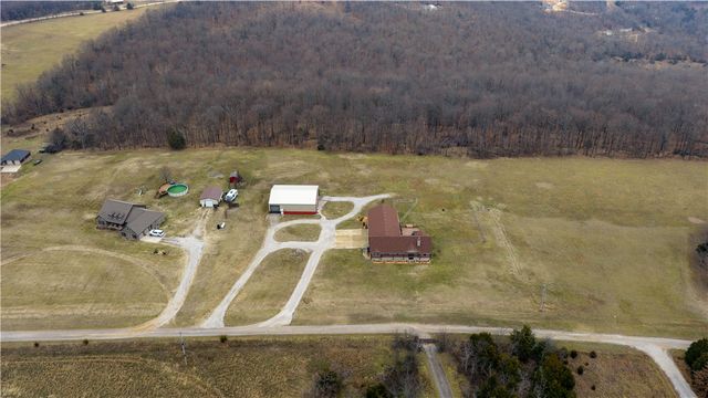 11498 Tony Mountain Road, Fayetteville, AR 72701