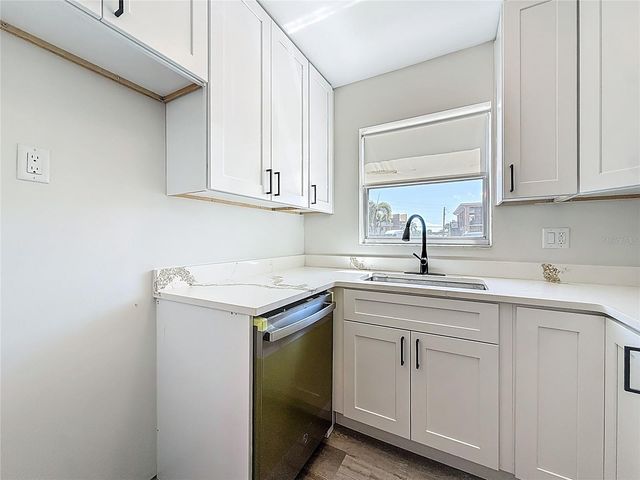 184 117TH AVENUE 2, Treasure Island, FL 33706