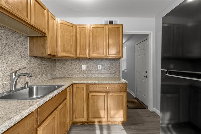 24126 Dartmouth Street, Dearborn, MI 48124