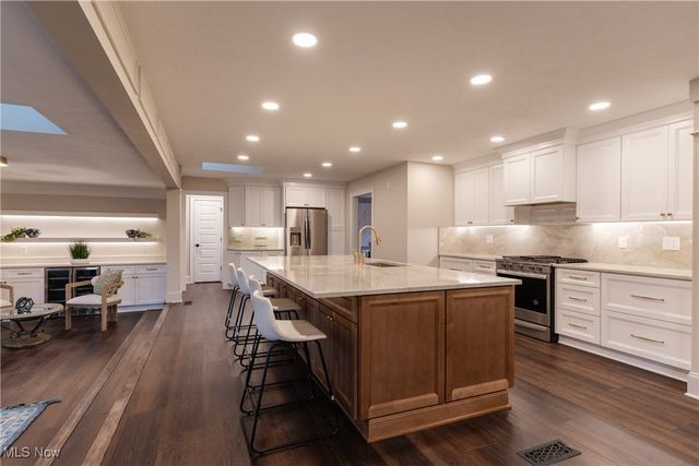 9507 Knights Way, Brecksville, OH 44141