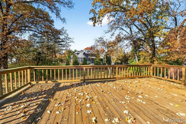 501 Nottingham Drive, Ballwin, MO 63011