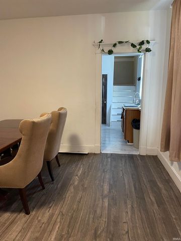 725 Waggoner Avenue, Evansville, IN 47713