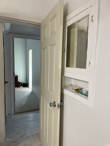 725 Waggoner Avenue, Evansville, IN 47713