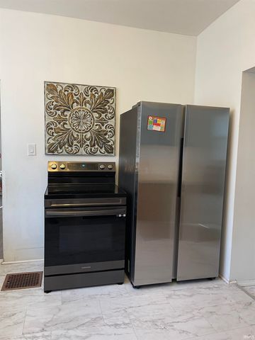 725 Waggoner Avenue, Evansville, IN 47713