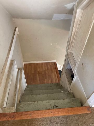 725 Waggoner Avenue, Evansville, IN 47713