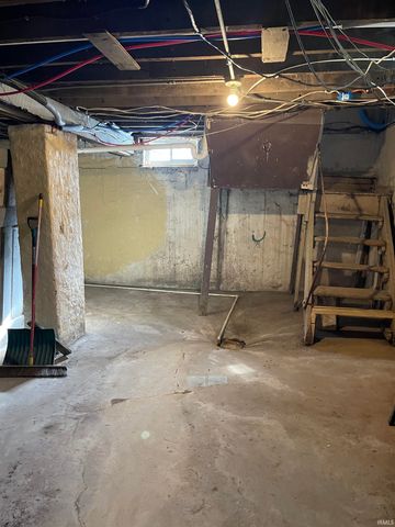 725 Waggoner Avenue, Evansville, IN 47713