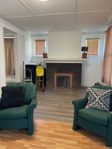 725 Waggoner Avenue, Evansville, IN 47713