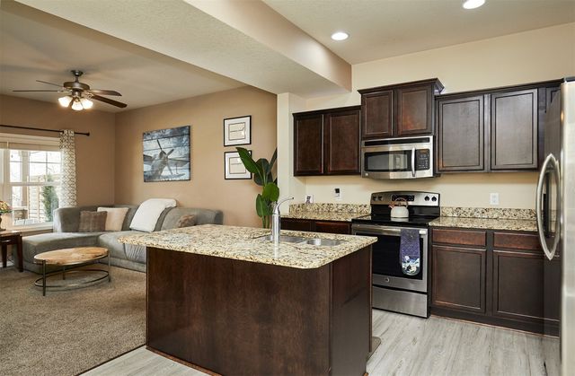 125 64th Street, West Des Moines, IA 50266