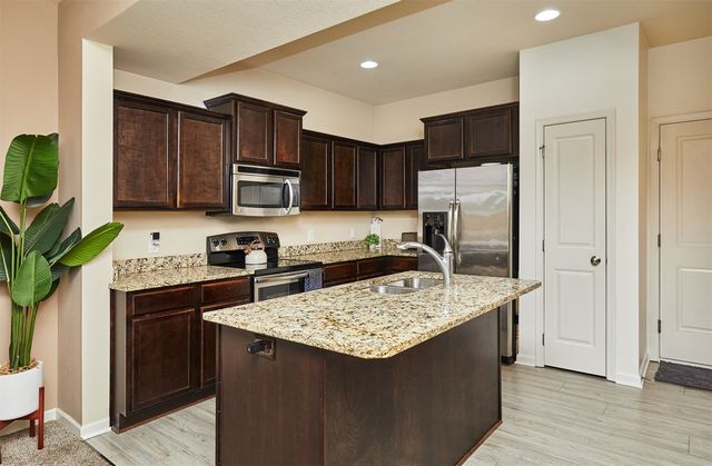 125 64th Street, West Des Moines, IA 50266