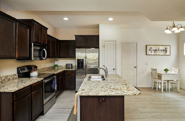 125 64th Street, West Des Moines, IA 50266