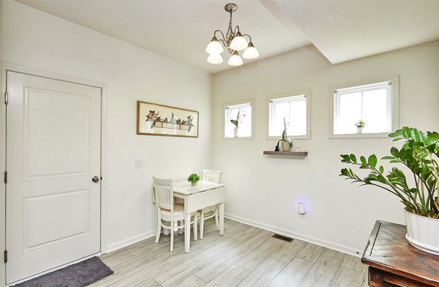 125 64th Street, West Des Moines, IA 50266