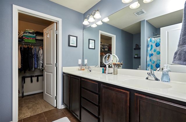 125 64th Street, West Des Moines, IA 50266