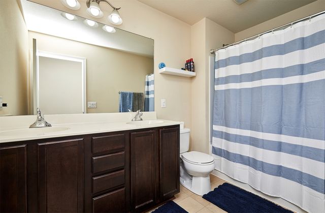 125 64th Street, West Des Moines, IA 50266