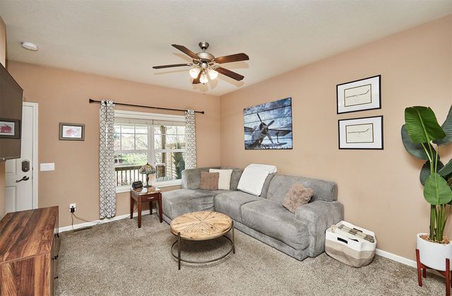 125 64th Street, West Des Moines, IA 50266