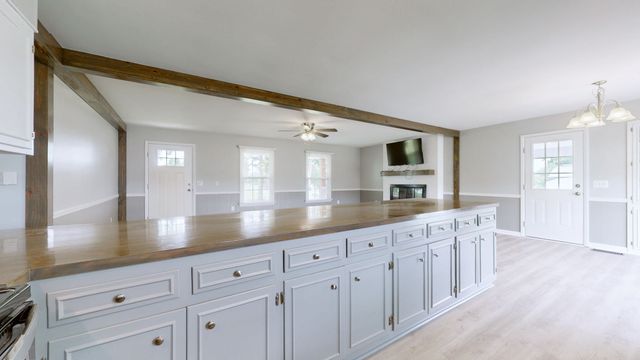 392 Adams Rd, Shelbyville, TN 37160