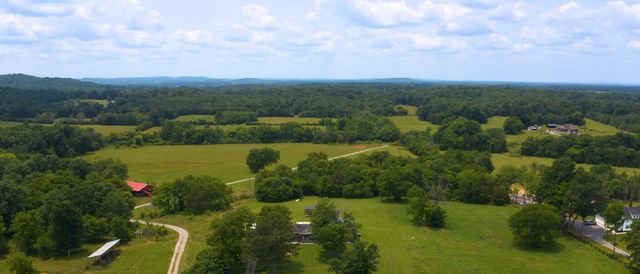 392 Adams Rd, Shelbyville, TN 37160