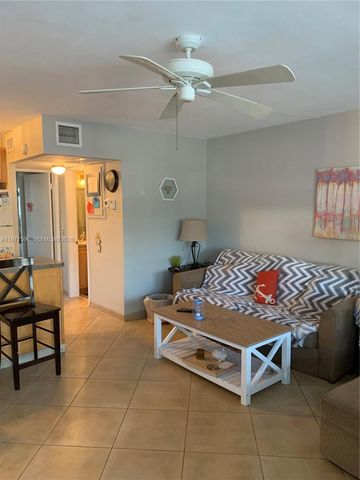 322 Taylor Street 2D, Hollywood, FL 33019