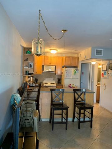 322 Taylor Street 2D, Hollywood, FL 33019