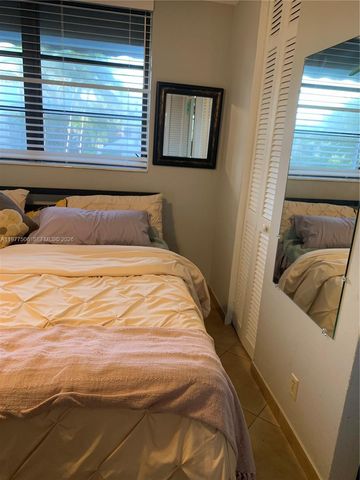 322 Taylor Street 2D, Hollywood, FL 33019
