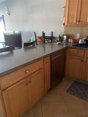 322 Taylor Street 2D, Hollywood, FL 33019