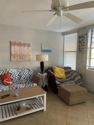 322 Taylor Street 2D, Hollywood, FL 33019