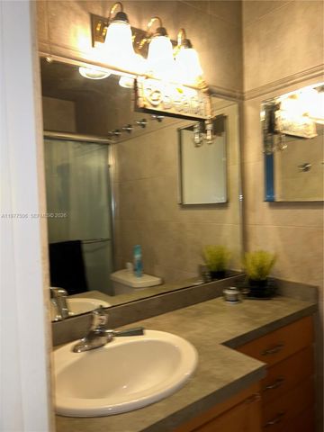 322 Taylor Street 2D, Hollywood, FL 33019