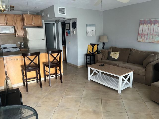 322 Taylor Street 2D, Hollywood, FL 33019