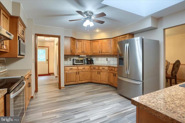 12 S RIDGE ROAD, Boiling Springs, PA 17007