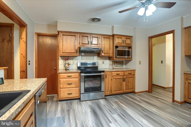 12 S RIDGE ROAD, Boiling Springs, PA 17007