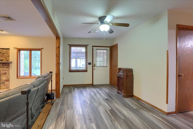 12 S RIDGE ROAD, Boiling Springs, PA 17007