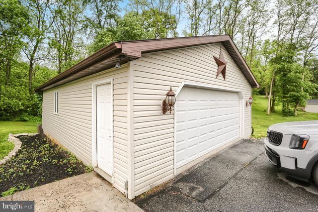 12 S RIDGE ROAD, Boiling Springs, PA 17007