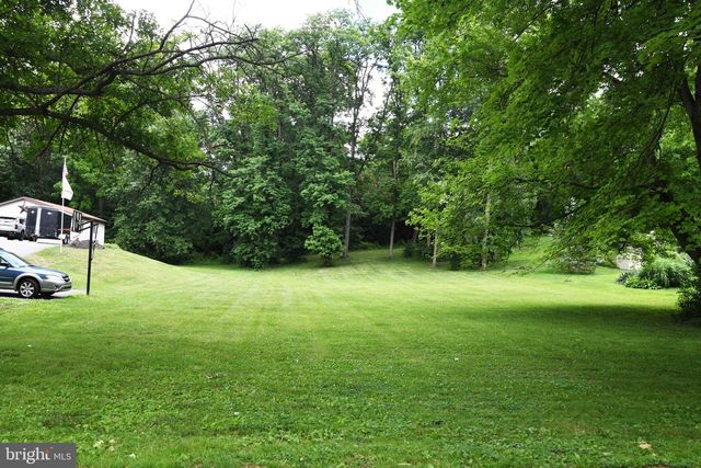 12 S RIDGE ROAD, Boiling Springs, PA 17007