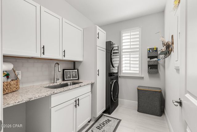 8414 Landshark Boulevard, Panama City Beach, FL 32413