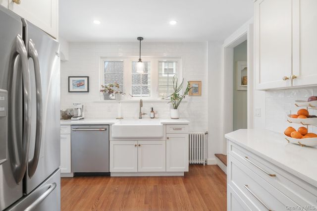 54 Lakeview Avenue, Hartsdale, NY 10530