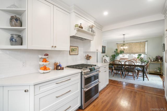 54 Lakeview Avenue, Hartsdale, NY 10530