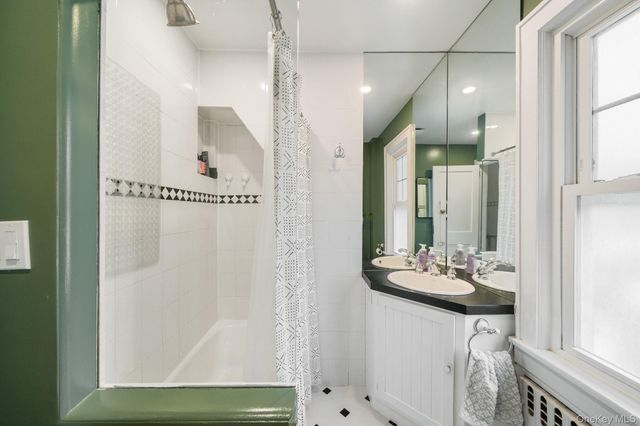 54 Lakeview Avenue, Hartsdale, NY 10530