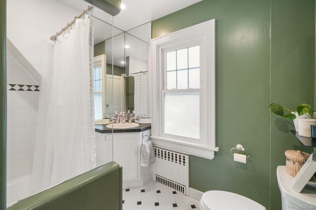 54 Lakeview Avenue, Hartsdale, NY 10530