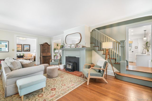 54 Lakeview Avenue, Hartsdale, NY 10530